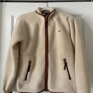 Aritiza TNA Bigfoot Polar Full zip  Cream Sherpa Jacket with Brown piping Trim
